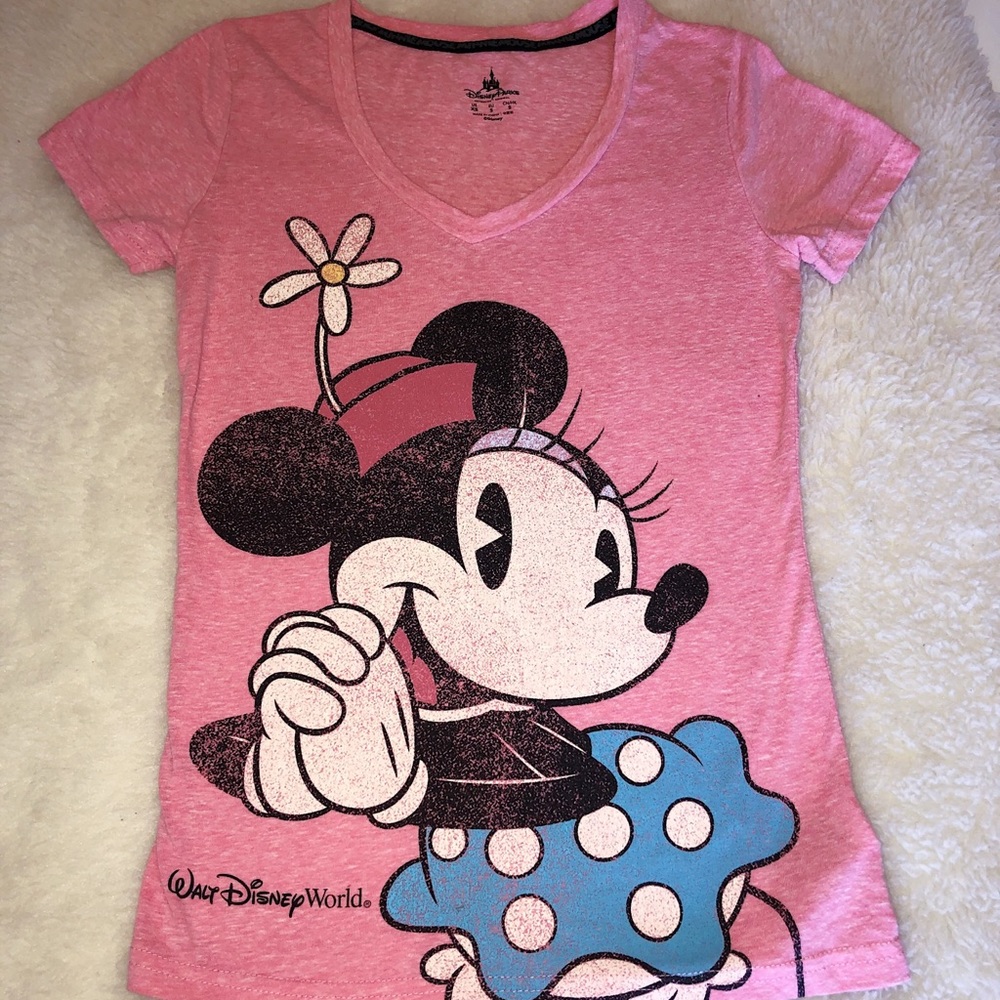 Clearance-$7 DISNEY T-SHIRT